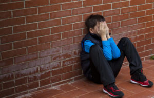 Reggio Emilia, abusò del bimbo dei vicini di casa: 6 anni di carcere