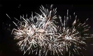 Chiusa la Festa del Partito Democratico di Villalunga col consueto spettacolo pirotecnico. Il video