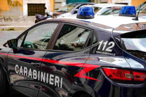 Ai domiciliari per furto evade per rubare un’auto: 22enne denunciato dai carabinieri