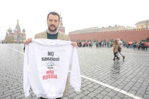 Salvini insiste: “Flat tax al 15%” (con l’abbassamento delle aliquote Berlusconi risparmierà una fortuna)