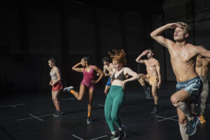 Jan Martens al Festival Aperto a Reggio Emilia con “The Dog Days are over 2.0”