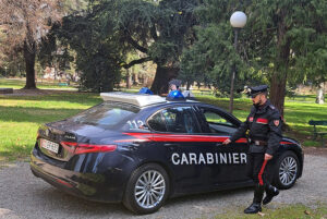 Correggio. Sei giovani denunciati dopo un’aggressione al parco con rapina