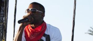 La giunta di Reggio Emilia sul concerto di Kayne West: “Profonda distanza tra la città e l’artista”