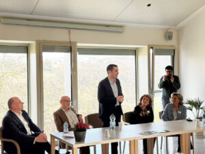 Venticinque anni di hospice in Emilia-Romagna, il presidente de Pascale e l’assessore Fabi in visita a Casa Madonna dell’Uliveto, ad Albinea (Re)