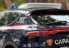Cammina in strada seminudo, 51enne denunciato dai Carabineri