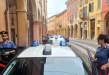 Lite al ristorante per la pizza in ritardo, titolare aggredito da un cliente: denunciato